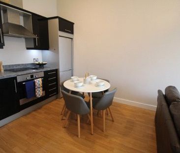 2 Bedroom Flat / Apartment - Andersons Road, Southampton - Photo 3