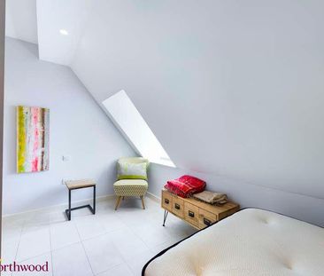 Horse Fair, Banbury, OX16 - Photo 4