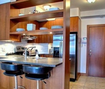 Superbe condo style penthouse sur deux niveaux de 1000 pc - Photo 2