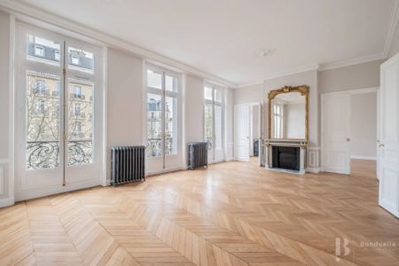 Rental Apartment Paris 8th - Photo 2