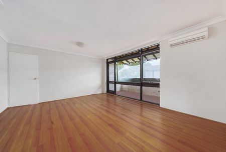 Great Location - Photo 2