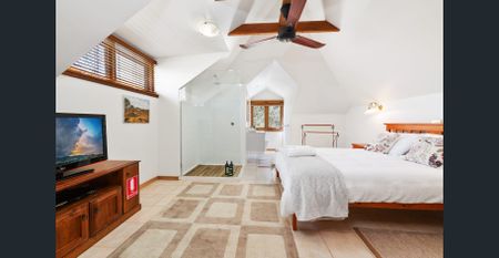 Welcome to Kyogle - Heritage Elegance Meets Modern Comfort - Photo 5