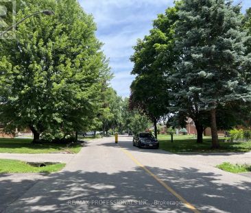 1026 HEDGE DRIVE - Photo 1