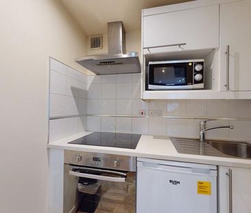 Studio to rent - Photo 5