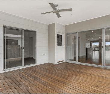 Spacious 5-Bedroom Family Home for Rent – Carindale - Photo 2