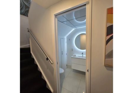 Furnished comfort in the heart of Te Aro - Photo 3