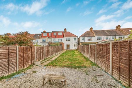 3 bedroom terraced house to rent - Photo 3