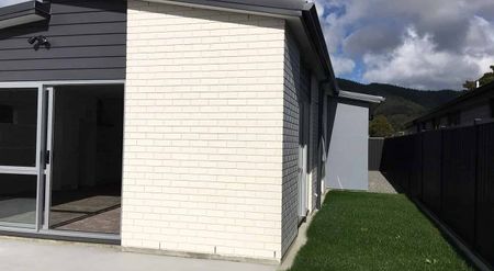 Modern, warm, and welcoming home - Photo 3