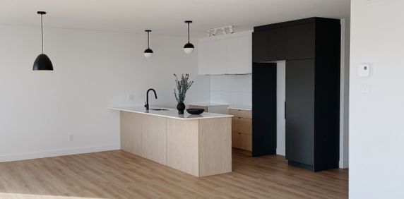 4.5 NEUF - DISPONIBLE MAINTENANT - Photo 2