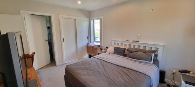 3 bedroom in Totara Vale - Photo 1