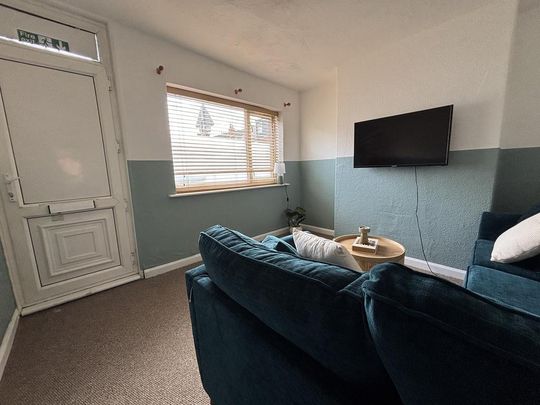 3 bedroom terraced house to rent - Photo 1