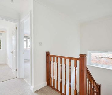Holtye Avenue, RH19 - Photo 5
