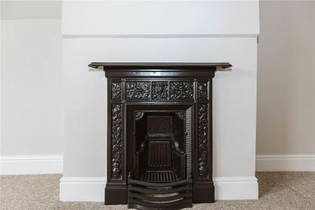 3 bedroom maisonette to rent - Photo 2