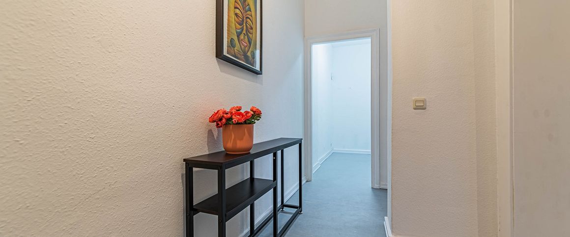 City-Residence: Schön möblierte Dachgeschoßwohnung im beliebten Nordend-Süd - Photo 1