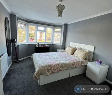 1 bedroom in a house share to rent - Photo 4