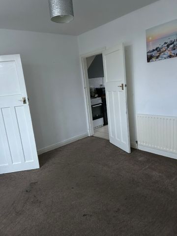 3 Bed Terraced House, Leyland Road, CV5 - Photo 3