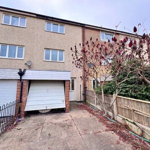 Room 2, Hodgkin Close, Clifton, NG11, Nottingham - Photo 2