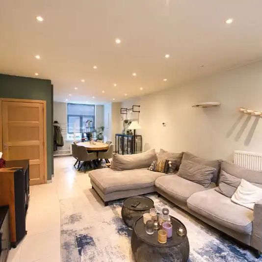 Instapklare woning met 3 slaapkamers, terras en onderhoudsvriendelijke buitenruimte - Photo 1