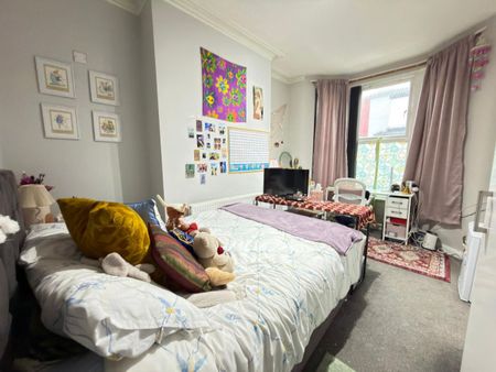 Gwenfron Road, Liverpool. - Photo 5