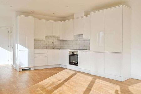 Innes Close, Merton, SW20 - Photo 5