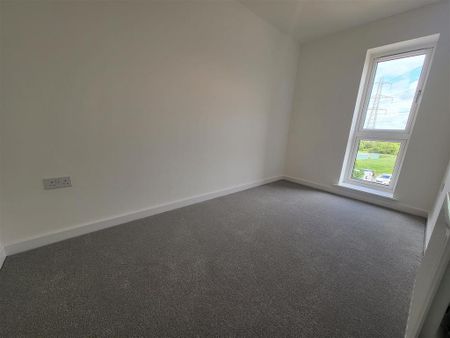 5 bedroom semi-detached house to rent - Photo 5