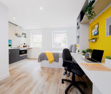 Bronze Studio - Photo 1