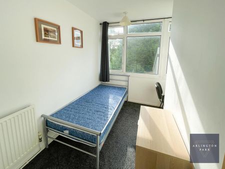 4 bedroom private hall to rent - Photo 3