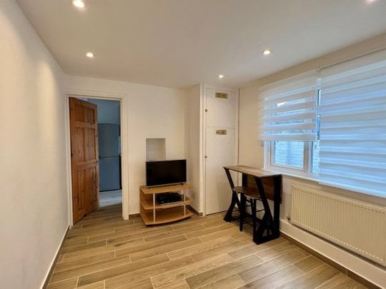 Gratwicke Road, Worthing, BN11 2 bedroom ground floor flat to rent - Photo 1