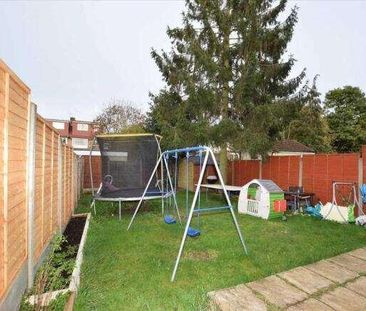 Methuen Road, Edgware, HA8 - Photo 4
