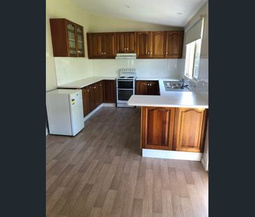 3 bedroom Flat Optional: Large Shed included - Photo 4