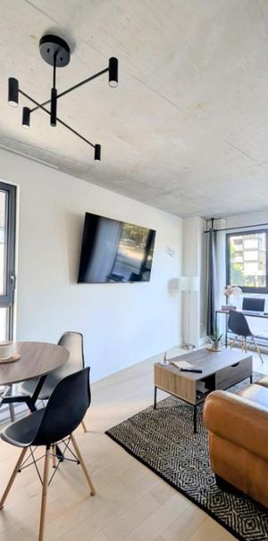Reprise de bail – Grand 3 ½ Meublé & Neuf (Condo Auguste & Louis) – Dispo Juillet - Photo 1