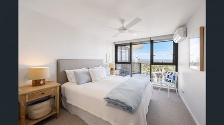 Luxury 2-Bedroom Apartment with Breathtaking Ocean Views - 30th Floor - Photo 4