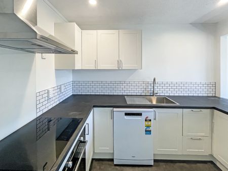 Living Made Easy... - Photo 5