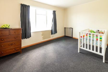 Looking for your next perfect easy care home? - Photo 3