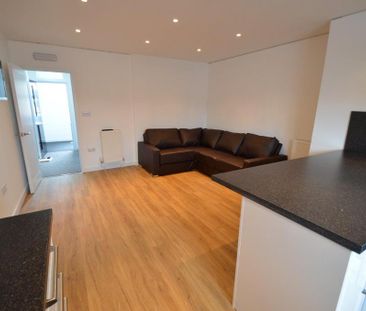 5 bedroom flat to rent - Photo 2