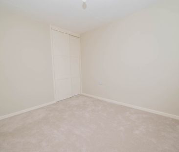 Blenheim Avenue, Faversham - Photo 4