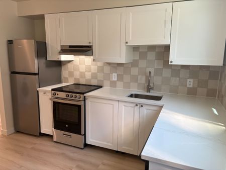 For Lease - 93B Tarquin Crescent, Bells Corners and South to Fallowfield, Ontario - Photo 3