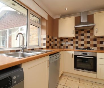 2 bedroom maisonette to rent - Photo 5