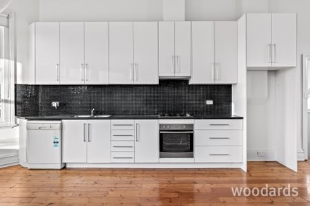 Historic Beauty - Photo 5