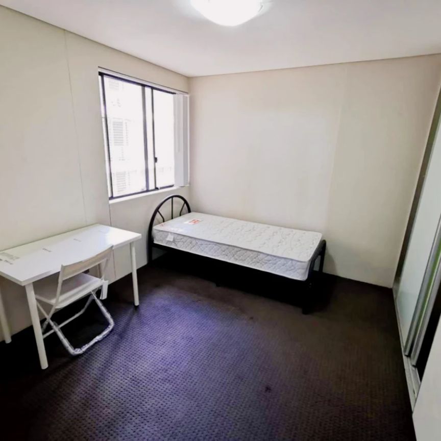 4 bed 2 bath-18-bed 4 - Photo 1