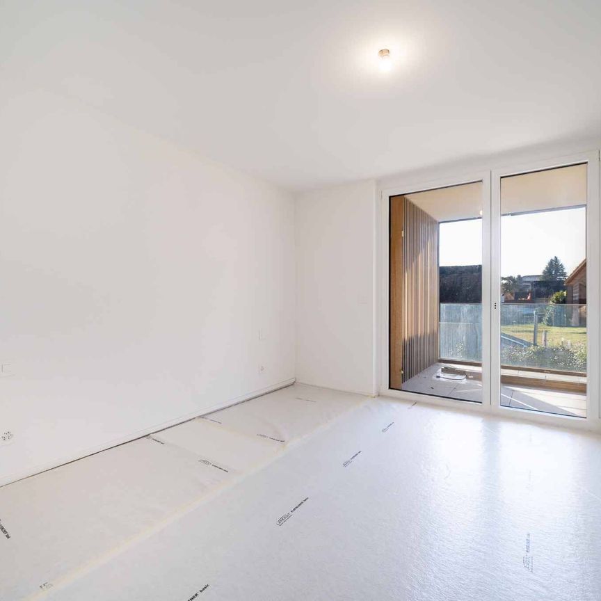 SURE TO BE A HIT MAGNIFICENT 3.5-PIECE NEW WITH BALCONY - Photo 1