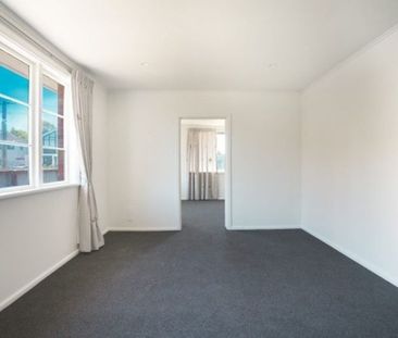 Refurbished 4-Bedroom Family Home in Christchurch - Photo 1