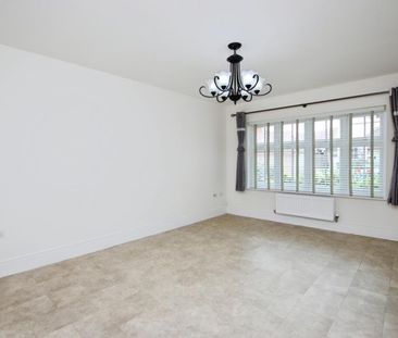 4 bedroom detached house to rent - Photo 5