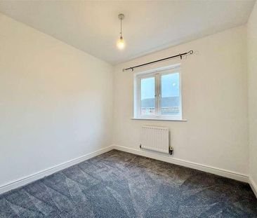 Longacres, Brackla, Bridgend, CF31 - Photo 2