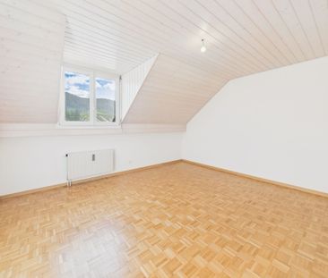 Grosszügige 5.5-Zimmer Dachwohnung in Rothenfluh, Kanton BL - Photo 6
