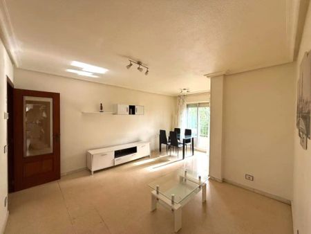 Piso de alquiler en Juan Pablo II, Tejares - Chamberí - Alcades - Foto 3