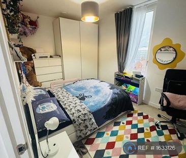 2 bedroom flat to rent - Photo 3