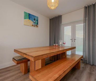 3 bedroom detached house to rent - Photo 4