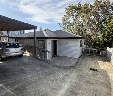 Lovely family home Te Atatu South - Photo 5