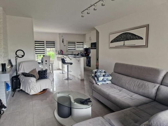 Location Maison 5 pièces 95m² - Photo 1